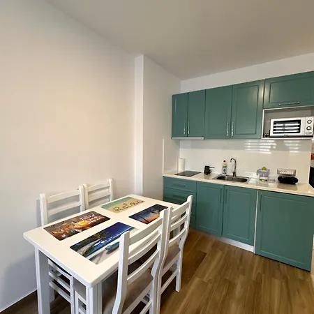 Tuttomondo * Golem (Tirana)