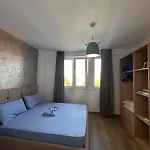 Tuttomondo Apartament Golem (Tirana)