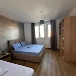 Tuttomondo דירה גולם