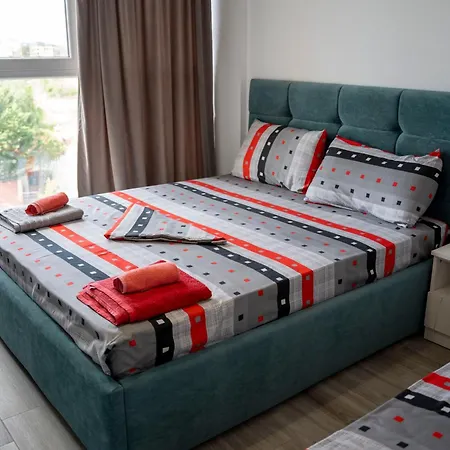 Tuttomondo Golem (Tirana)